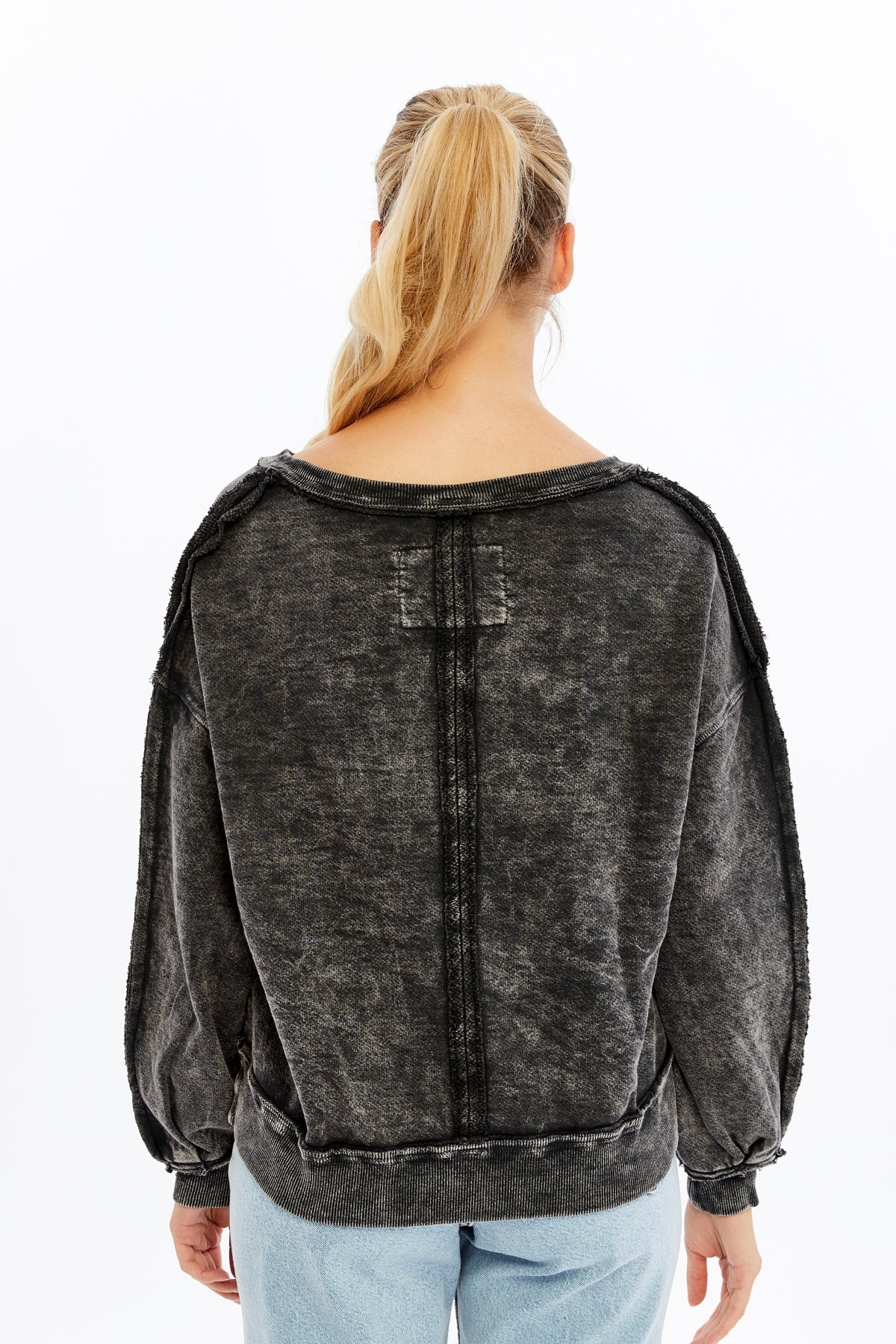 Acid Washed Plain V Neck Women Cropped Sweatshirt