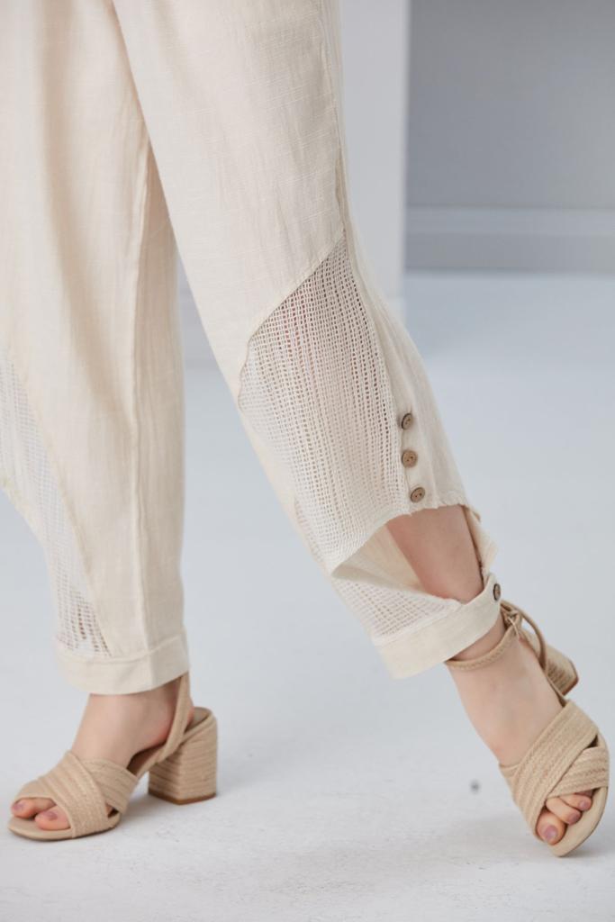 WOMEN ELASTIC WAIST BUTTON DETAIL COTTON TROUSER