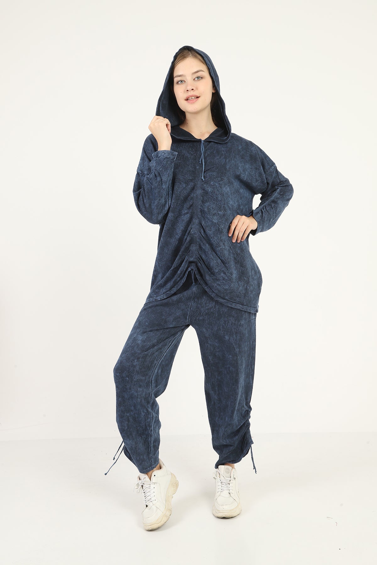 WASHED RUCHED HOODED COTTON LOUNGE-WEAR